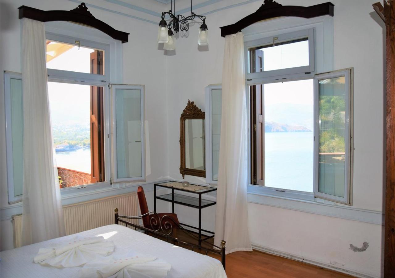 Villa Annie Митимна Екстериор снимка
