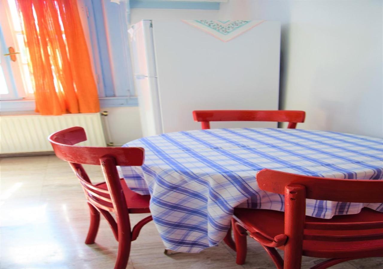 Villa Annie Митимна Екстериор снимка