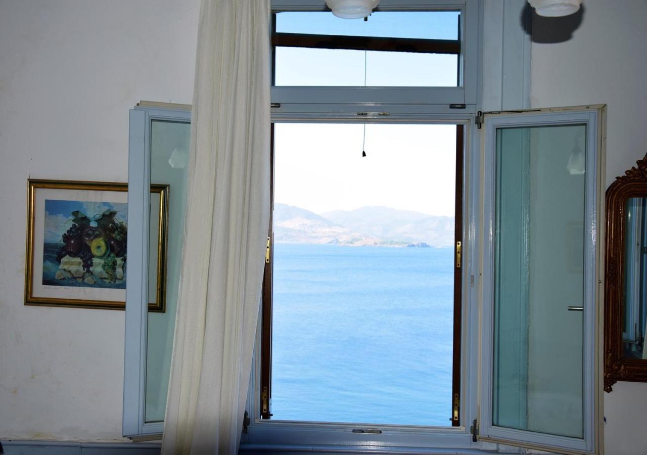 Villa Annie Митимна Екстериор снимка