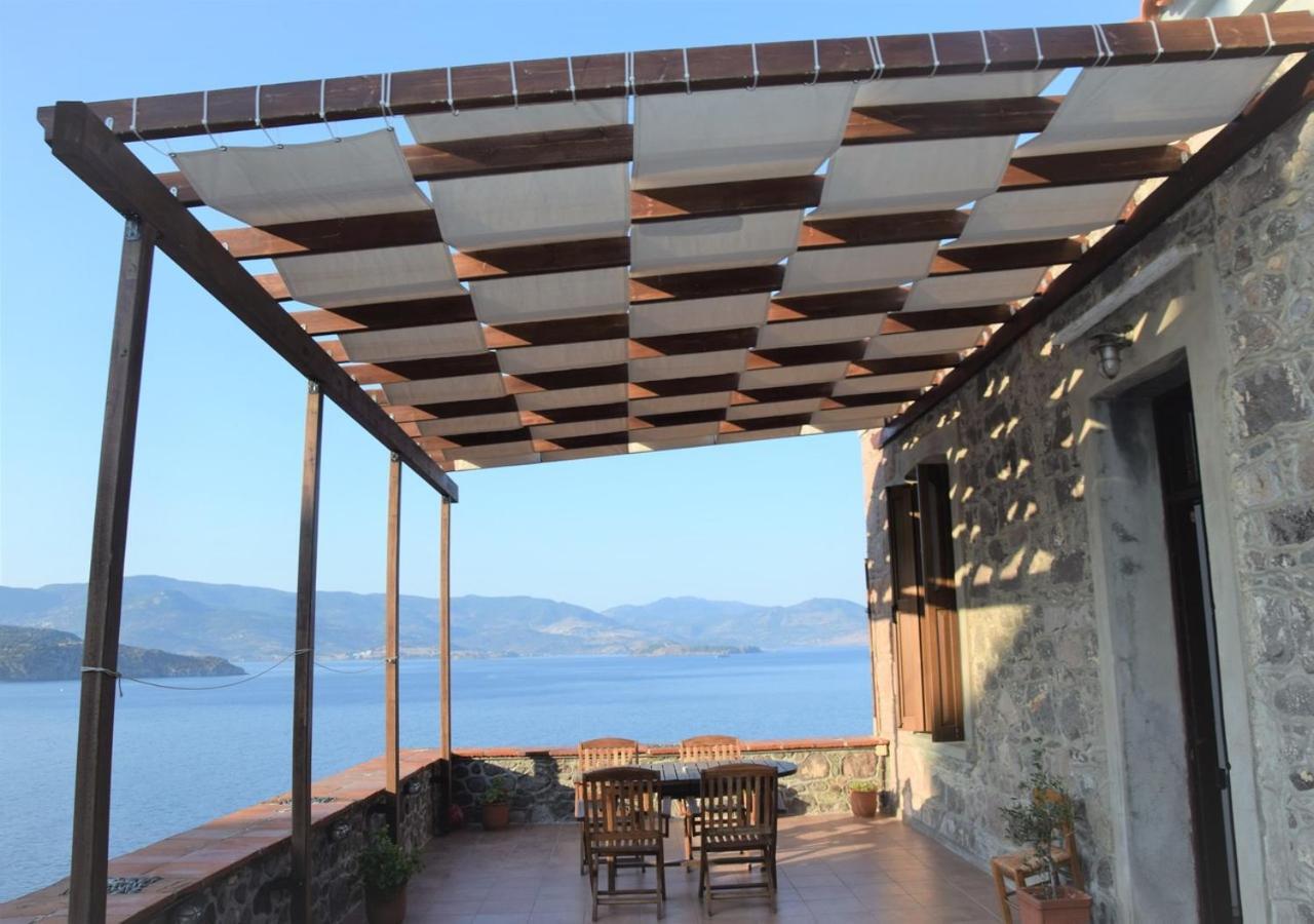 Villa Annie Митимна Екстериор снимка