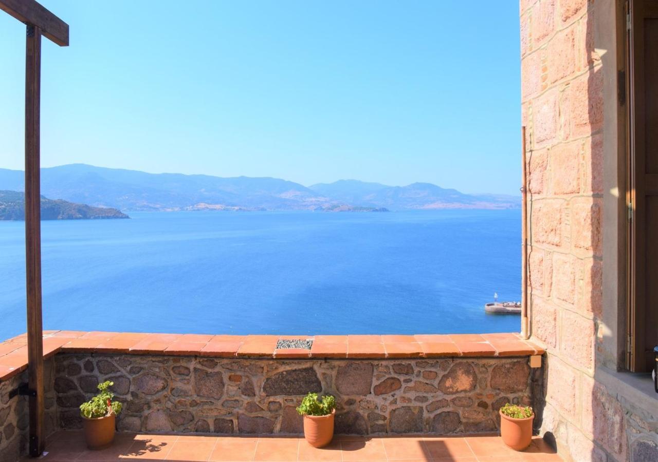 Villa Annie Митимна Екстериор снимка