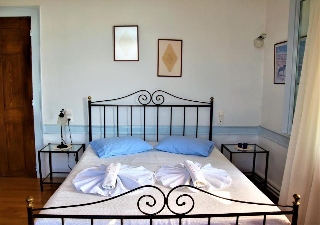 Villa Annie Митимна Екстериор снимка